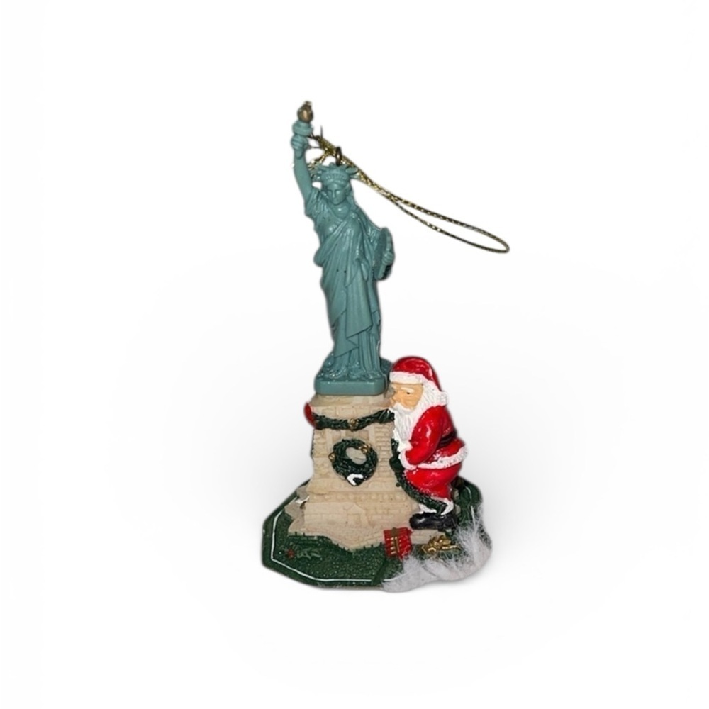 Xmas ornament NWT a molded thick piece of plastic from New York